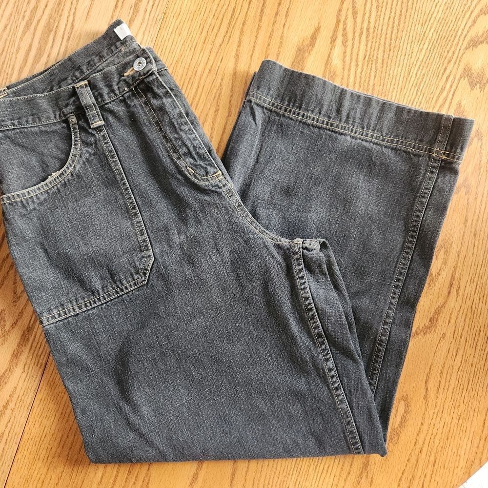 11 Christopher & Banks black Med wash wide leg cropped denim jeans patch pockets
